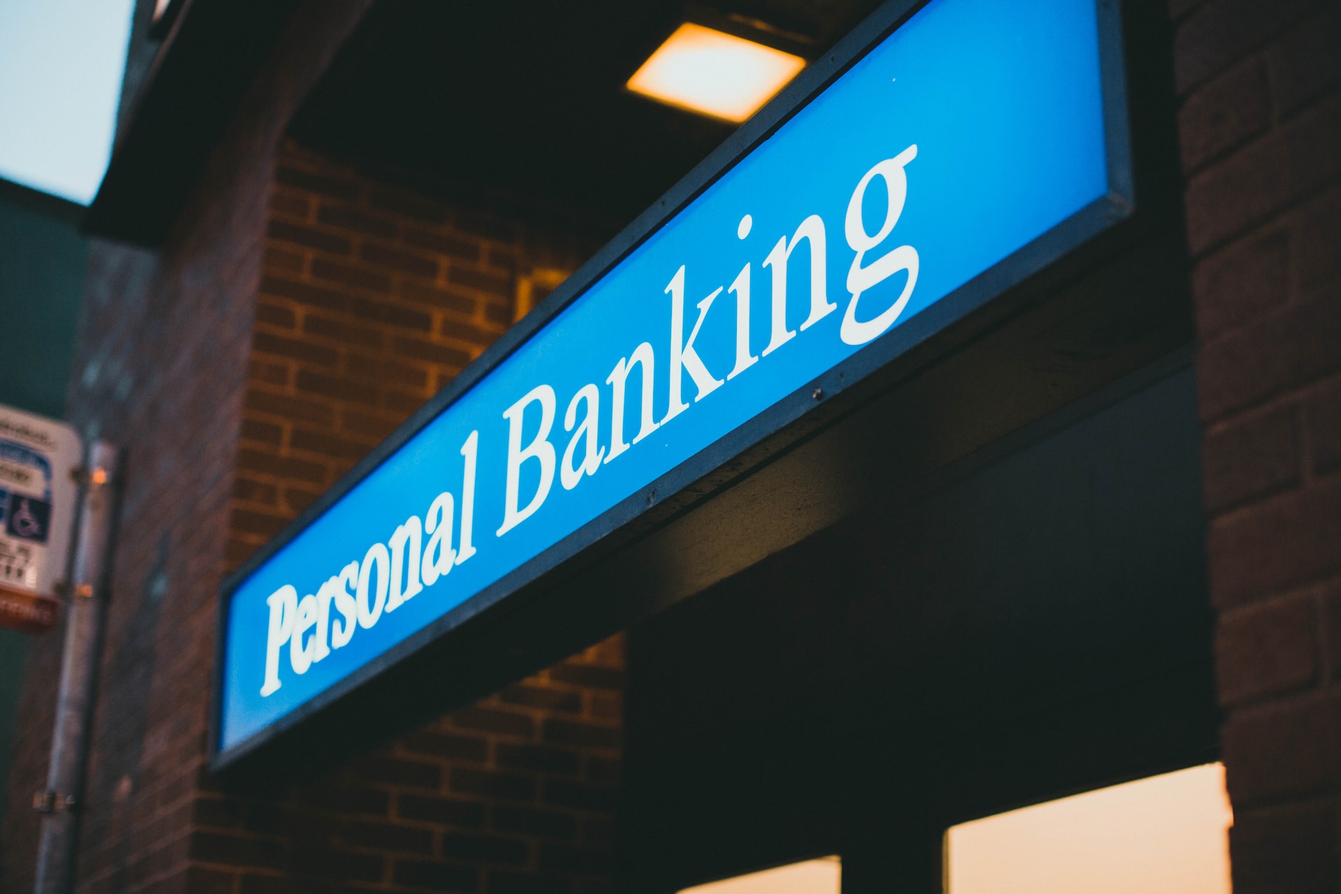 Is Major Banks a Good Career Path?